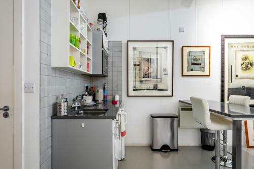 Unit 1.01 Northside Studios, 16-29 Andrews Road, Hackney, London, E8