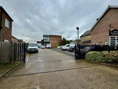 Unit 1, Mead Business Centre, 176/178 Berkhamsted Road, Chesham, HP5