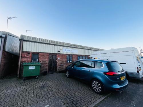 Units 27 31/33 & 35, Schneider Business Park, Schneider Close, Felixstowe, IP11