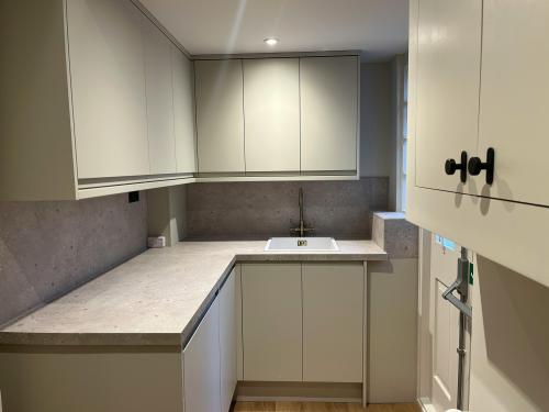 27 Emperors Gate, South Kensington, London, SW7