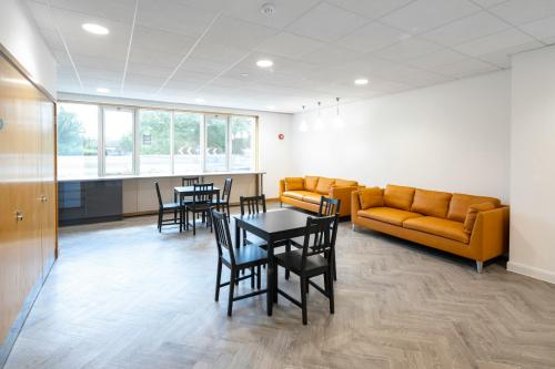 Stag House, Old London Road, Hertford, SG13
