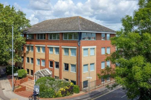 Fairfield House, 47-51 Kingston Crescent, Portsmouth, PO2