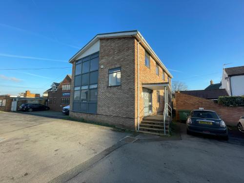 Avon House, 82 Wellington Street, Thame, OX9