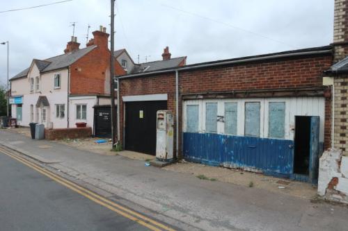 1 Pitcroft Road, Reading, RG6