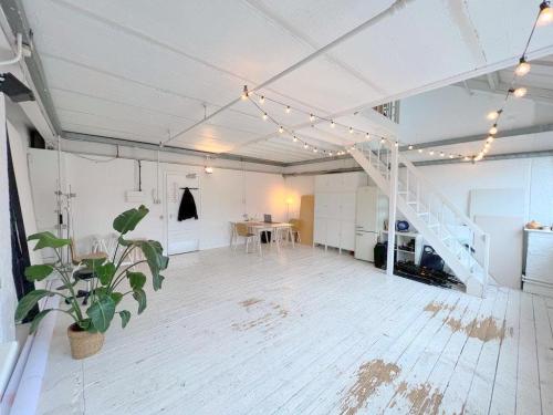 Unit 8E Stamford Works, Gillett Square, Dalston, London, N16