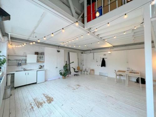 Unit 8E Stamford Works, Gillett Square, Dalston, London, N16