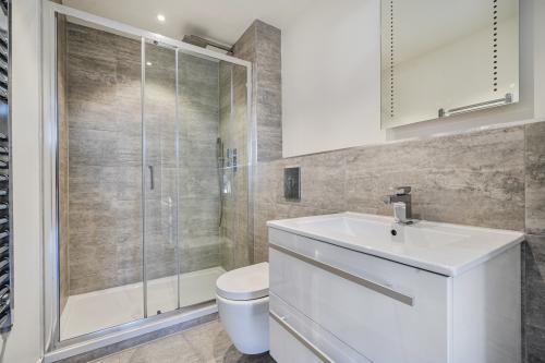 Parkview House, Oaklands Park, Wokingham, RG41