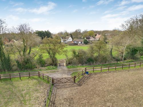 Pear Tree Farm, High Street, Swineshead, Bedford, MK44