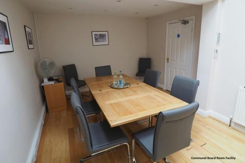 22 London Road, Horsham, RH12