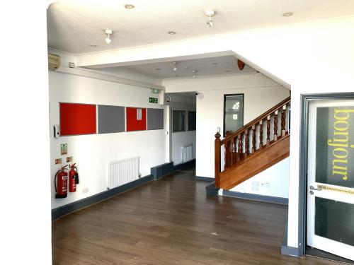 20 Queens Road, Brighton, BN1