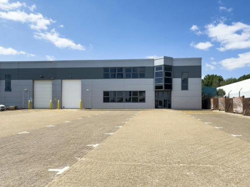 Unit 5, Chevron Industrial Estate, Eaton Road, Maylands, Hemel Hempstead, HP2