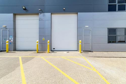 Unit 5, Chevron Industrial Estate, Eaton Road, Maylands, Hemel Hempstead, HP2
