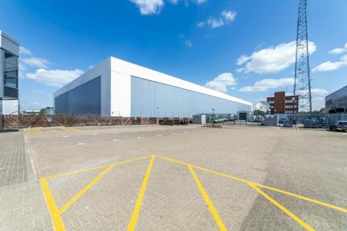 Unit 5, Chevron Industrial Estate, Eaton Road, Maylands, Hemel Hempstead, HP2