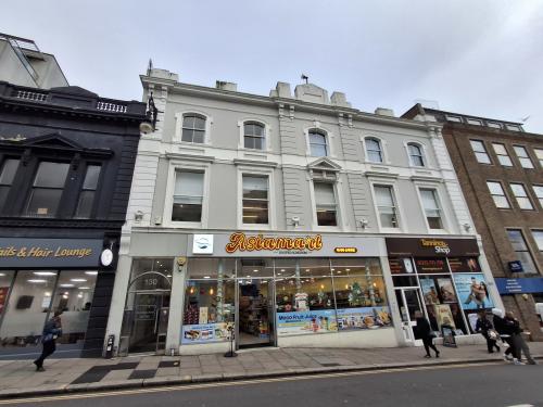 130 Queens Road, Brighton, BN1