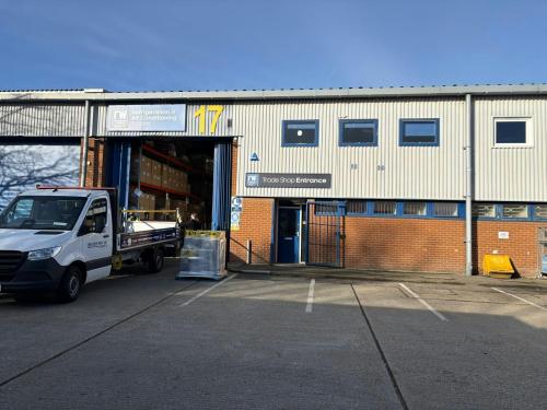 Unit 17, London Industrial Estate, Eastbury Road, Beckton, London, E6