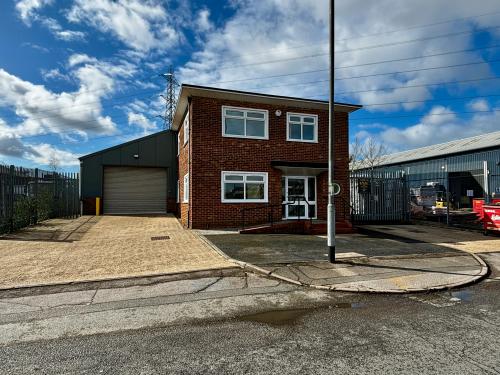 Unit 2, Eastern Avenue, Dunstable, LU5
