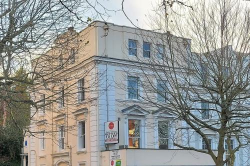 Office 3 Cheltenham House, 62A Mount Pleasant Road, Tunbridge Wells, TN1