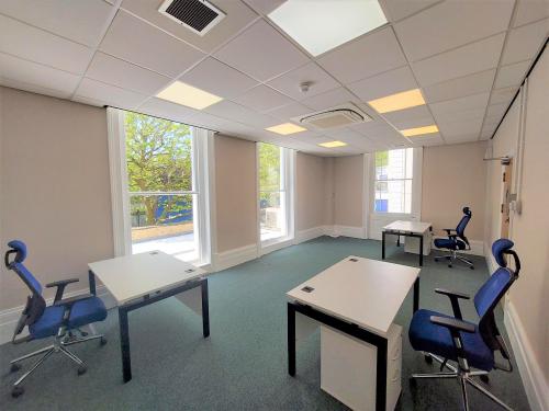 Office 6 Cheltenham House, 62a Mount Pleasant Road, Tunbridge Wells, TN1