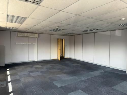 Unit 28, The Metro Centre, Dwight Road, Watford, WD18