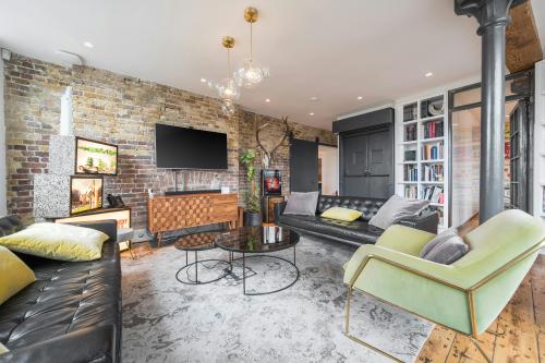 Unit 6 Piano Works, 113-117 Farringdon Road, Farringdon, London, EC1R