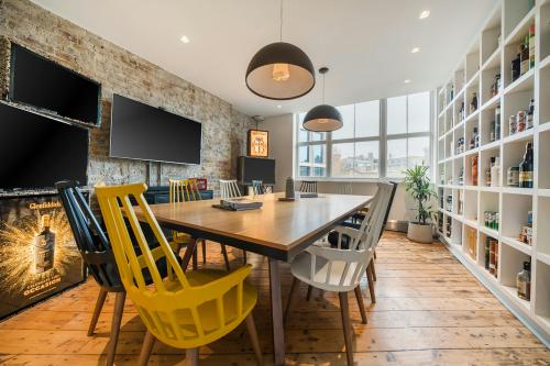 Unit 6 Piano Works, 113-117 Farringdon Road, Farringdon, London, EC1R
