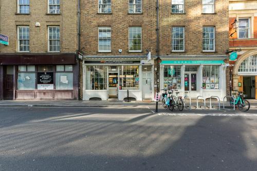 8A Brushfield Street, Spitalfields, London, E1
