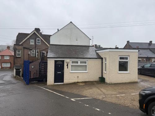Unit 1, Waterside Business Park, Waterside, Chesham, HP5