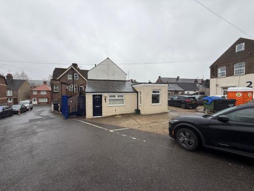 Unit 1, Waterside Business Park, Waterside, Chesham, HP5