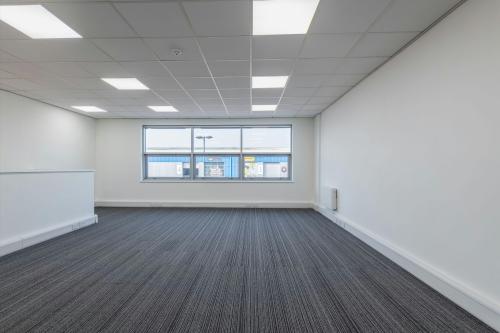 Unit 8 IO, Centre, Radway Road, Swindon, SN3