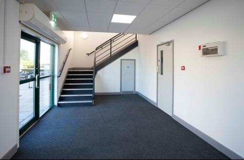 Unit 7 Oaktree Business Centre, South Marston Park, Swindon, SN3