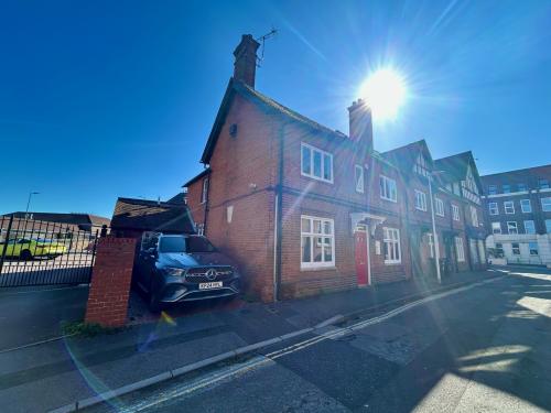 Petherwyn, 1 Carnegie Road, Newbury, RG14