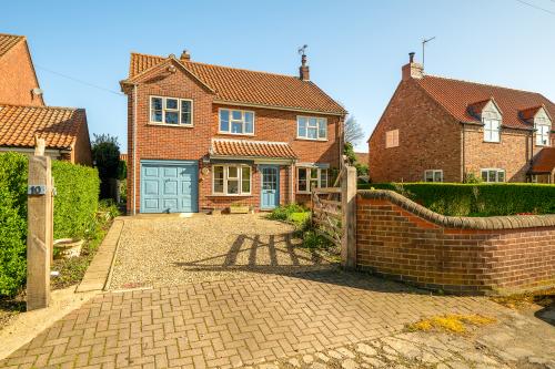 Loxley House, 10 Guildford Lane, Brant Broughton, Lincoln, LN5