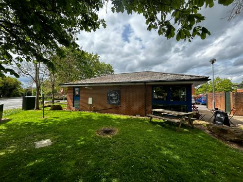 Unit 72 Shrivenham 100, Shrivenham Hundred Business Park, Majors Road, Watchfield, SN6