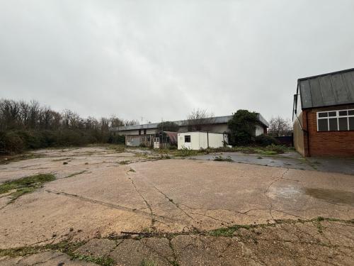 0.40, Acres/17500 Sq.ft. Open Storage/Car Park, 175 Walnut Tree Close, Guildford, GU1