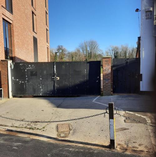 0.40, Acres/17500 Sq.ft. Open Storage/Car Park, 175 Walnut Tree Close, Guildford, GU1