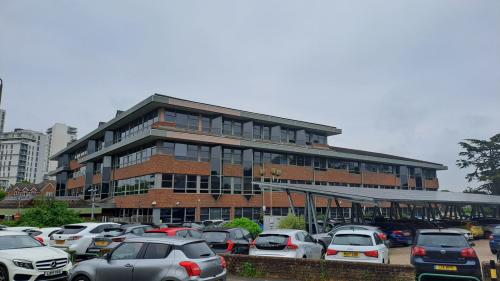 Quadrant Court, 35 Guildford Road, Woking, GU22
