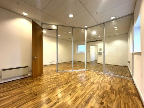 Unit G6a Belgrave Court, Canary Wharf, London, E14
