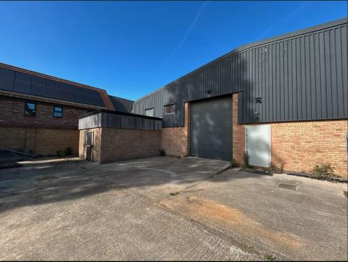 Unit 13A (Rear), Old Bridge Way, Shefford, SG17