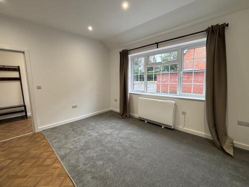 Flat 7 St. Andrews Buildings, High Street, Hamble, Southampton, SO31