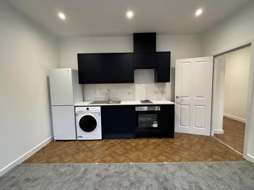 Flat 7 St. Andrews Buildings, High Street, Hamble, Southampton, SO31