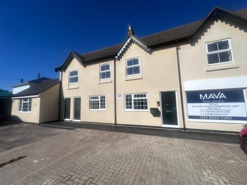 Flat 3 St. Andrews Buildings, High Street, Hamble, Southampton, SO31