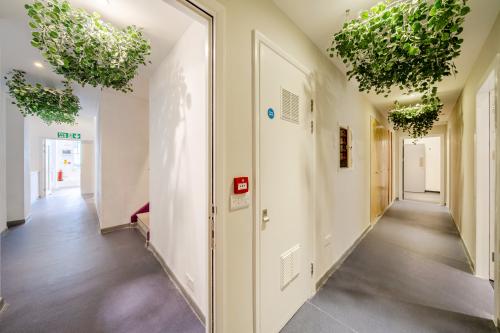 17B St. George Wharf, Vauxhall, London, SW8