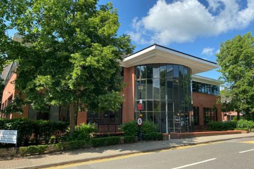 6, Dorking Office Park, Station Road, Dorking, RH4