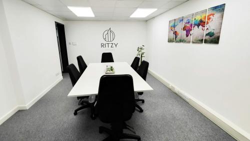 2-3 Ritzy Offices, Dorcan Business Village, Murdock Road, Swindon, SN3