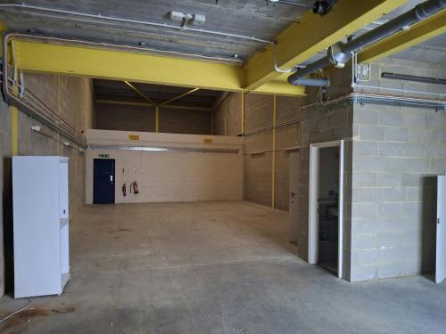 Unit 7, Brickfields Industrial Park, Bracknell, RG12