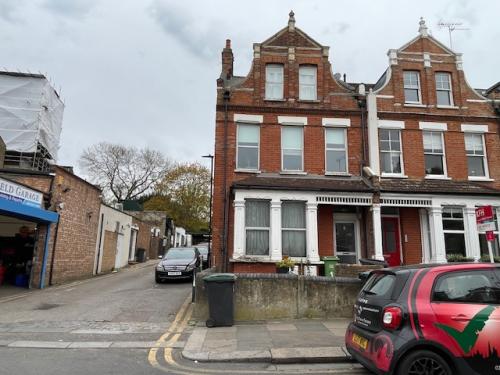 1 Hillfield Avenue, Hornsey, London, N8