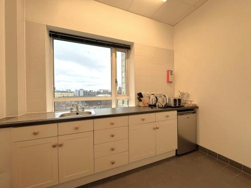 Unit G6A Belgrave Court, 36 Westferry Circus, Canary Riverside, London, E14
