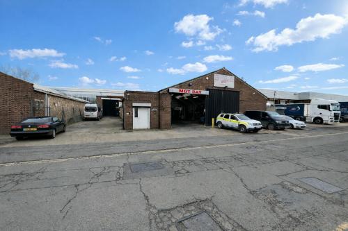 3 Galleymead Road, Colnbrook, SL3
