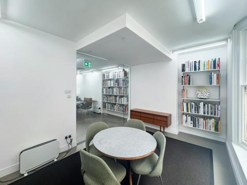 37 Eastcastle Street, Fitzrovia, London, W1W
