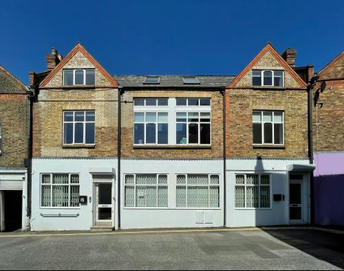 15 Canfield Place, South Hampstead, London, NW6
